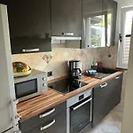 Dom wakacyjny Vacation House-jacuzzi Garden Selce