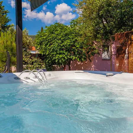Vacation House-jacuzzi Garden Selce