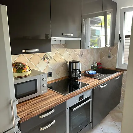 Casa vacanze Vacation House-jacuzzi Garden Selce