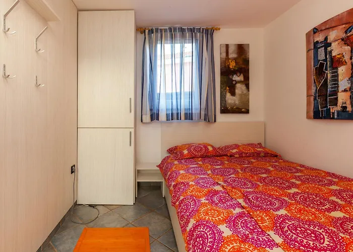 Vacation House-jacuzzi Garden Selce