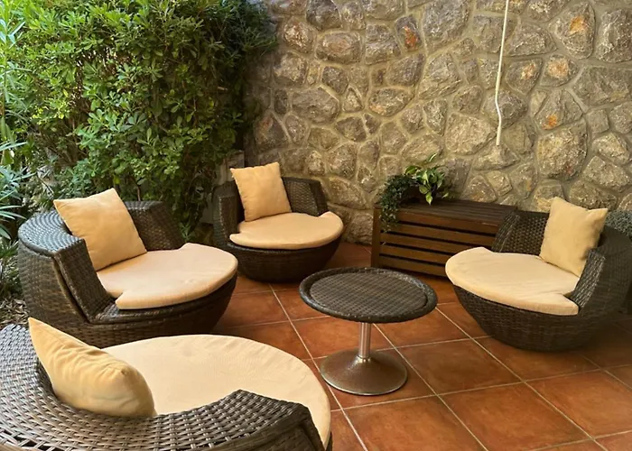 Dom wakacyjny Vacation House-jacuzzi Garden *