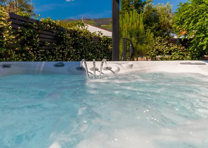 Vacation House-jacuzzi Garden *