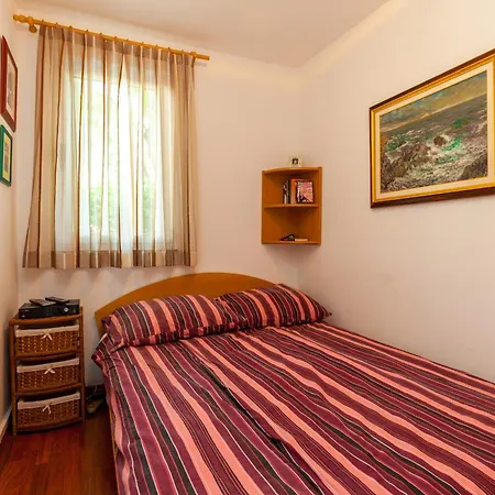 Vacation House-jacuzzi Garden Ferienhaus Selce