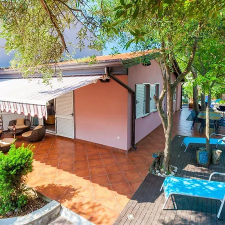 Vacation House-jacuzzi Garden * Selce