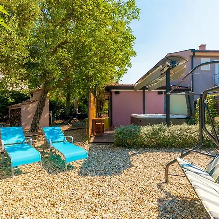 Ferienhaus Vacation House-jacuzzi Garden Selce
