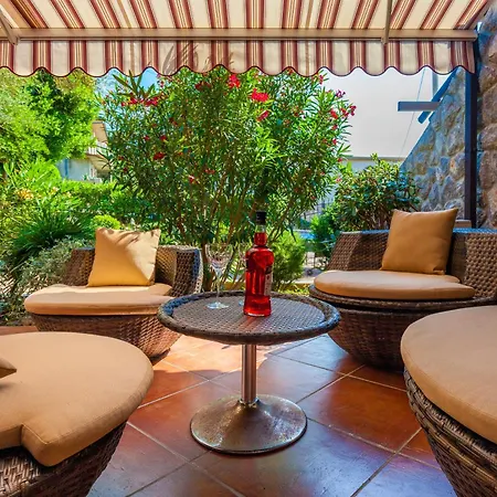 Ferienhaus Vacation House-jacuzzi Garden