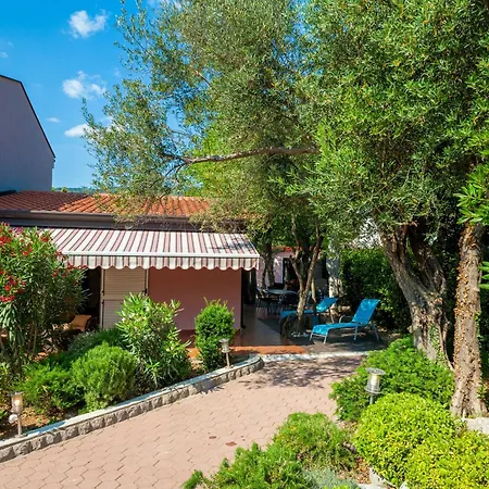 Ferienhaus Vacation House-jacuzzi Garden *