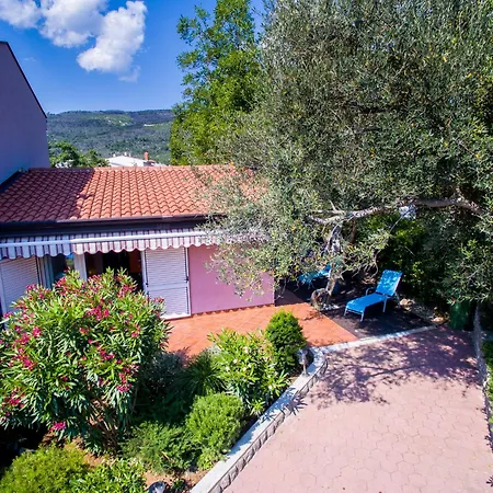 Vacation House-jacuzzi Garden Selce