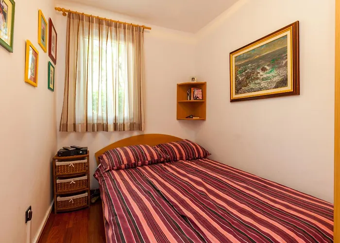 Vacation House-jacuzzi Garden Semesterbostad Selce