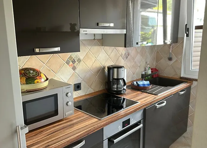 Ferienhaus Vacation House-jacuzzi Garden Selce