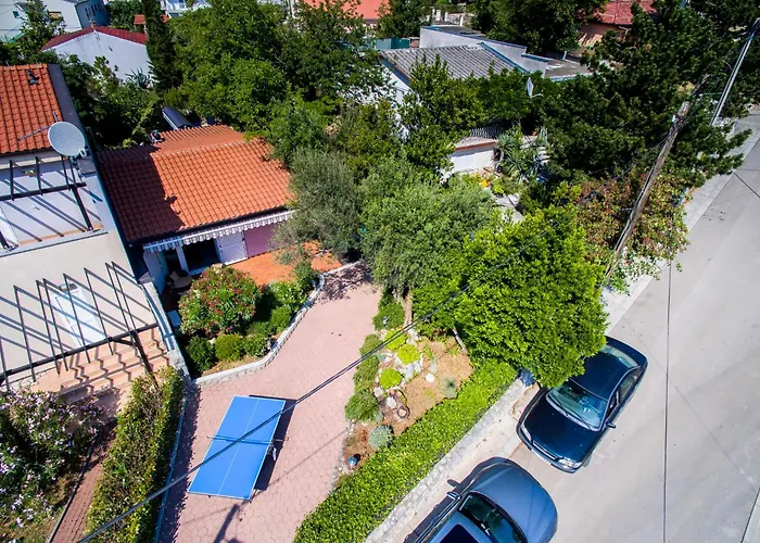 Vacation House-jacuzzi Garden Semesterbostad Selce