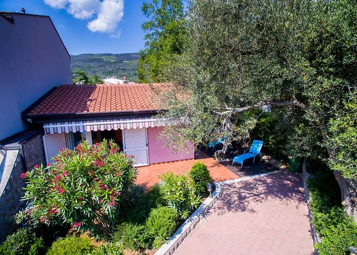 Vacation House-jacuzzi Garden Selce